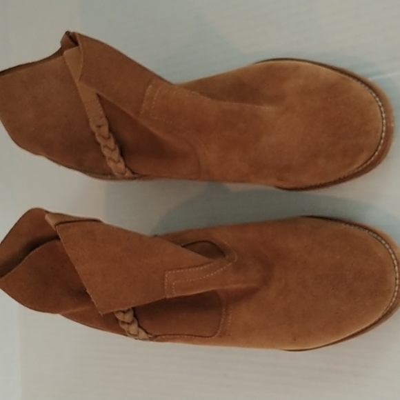 Report Rudy Leather Suede Tan Pull On Ankle Bootie 10 - Picture 4 of 12